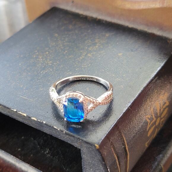 Rhodium Plated Simulated Sapphire Ring - Size 9 - Exquisite Crossover Design - Picture 5 of 12